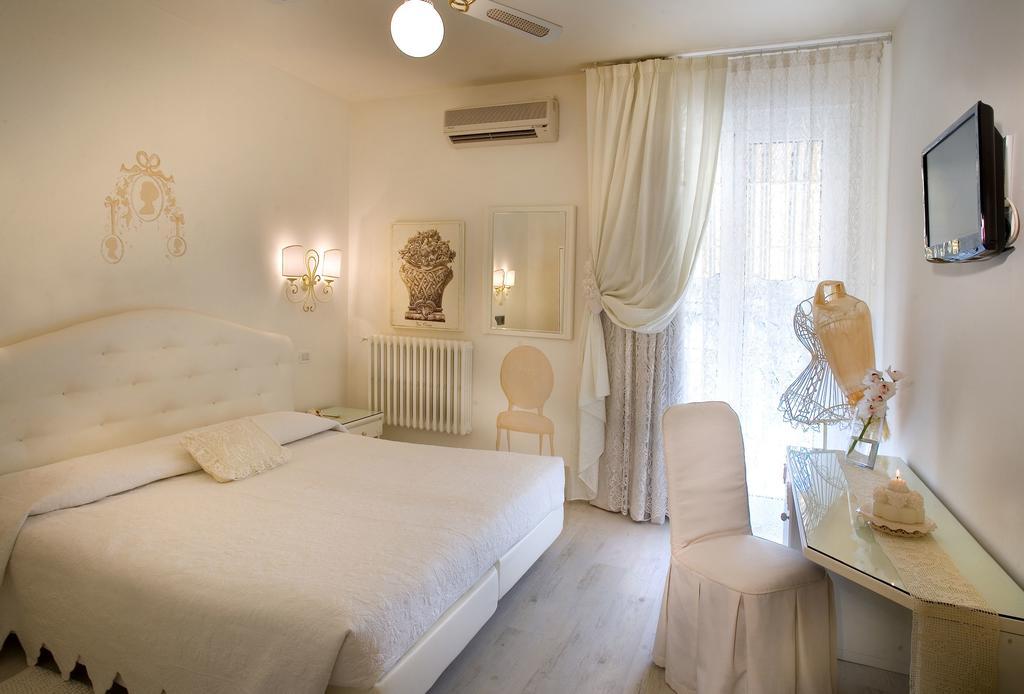 Hotel Serenella Sirmione Chambre photo