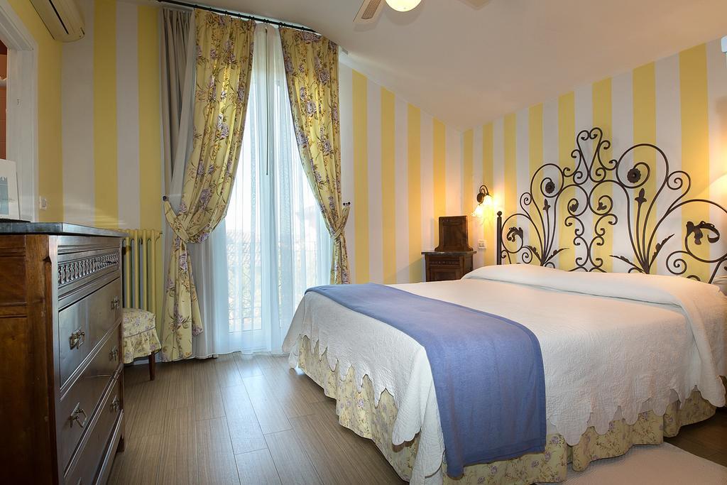 Hotel Serenella Sirmione Extérieur photo